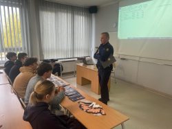 Rozmawiali z młodzieżą o zagrożeniach związanych z handlem ludźmi