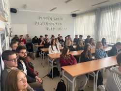 Rozmawiali z młodzieżą o zagrożeniach związanych z handlem ludźmi