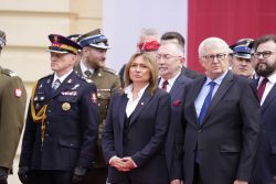 Komendant Główny SOK na uroczystym apelu z okazji Święta Straży Marszałkowskiej