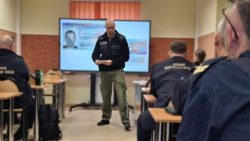 Podnoszenie kompetencji funkcjonariuszy SOK w obszarze weryfikacji dokumentów i legalności pobytu