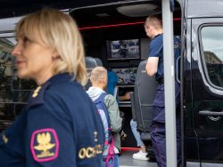 „Bezpieczne Wakacje” – Piknik Służb Mundurowych na dziedzińcu Ministerstwa Finansów