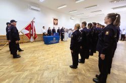 30 nowych funkcjonariuszy złożyło ślubowanie