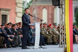 Jubileusz 35-lecia Straży Miejskiej m.st. Warszawy na Placu Zamkowym