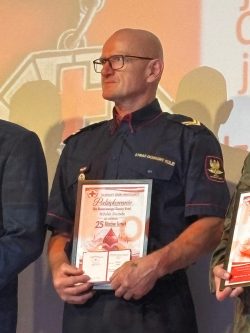 Funkcjonariusze SOK odznaczeni za honorowe krwiodawstwo