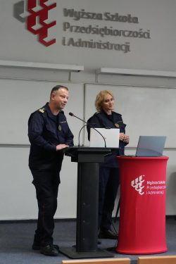 Przyszłość w mundurze – poznaj, zdecyduj, działaj.
